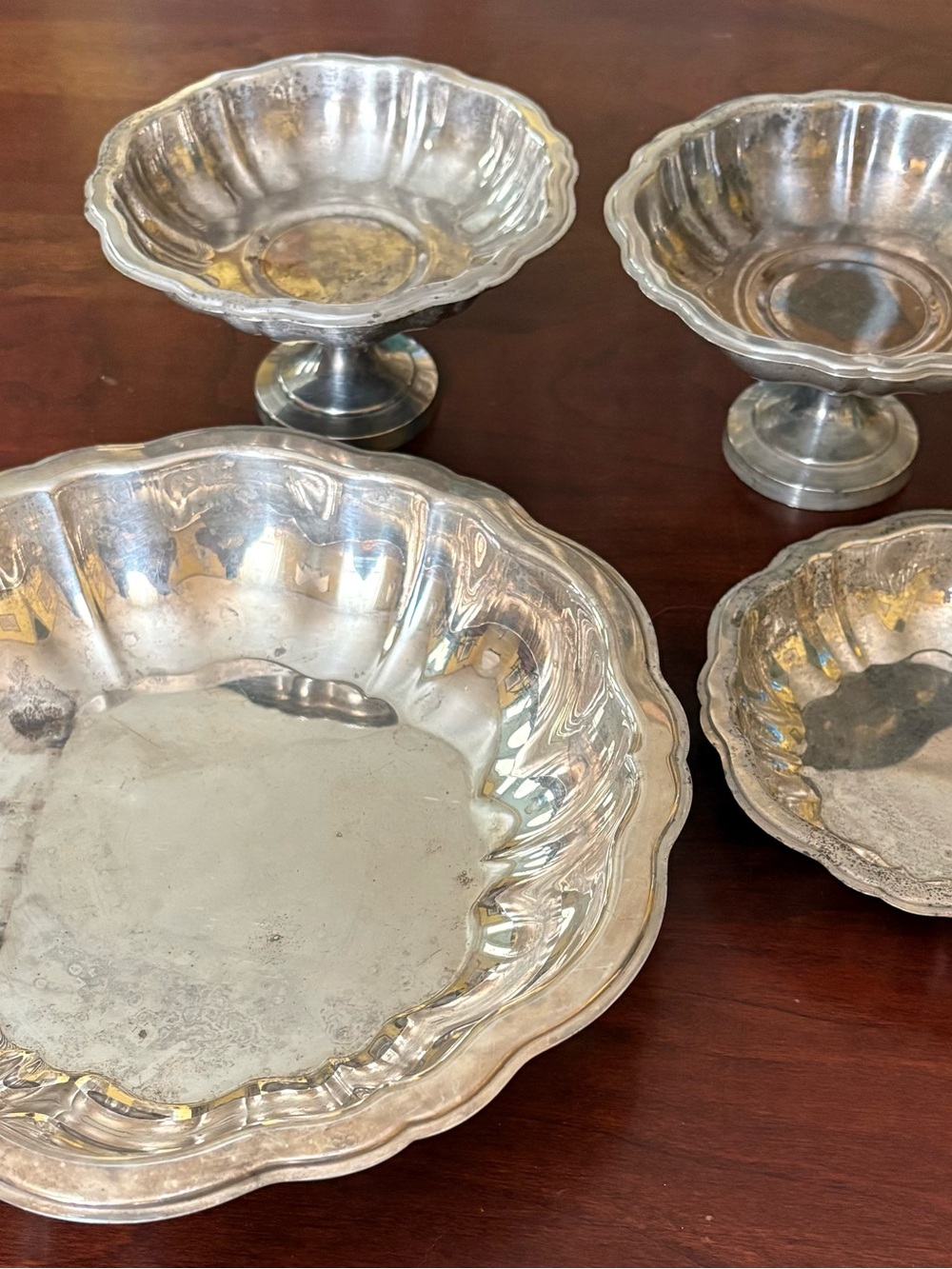 Oneida Silversmiths set of four bowls